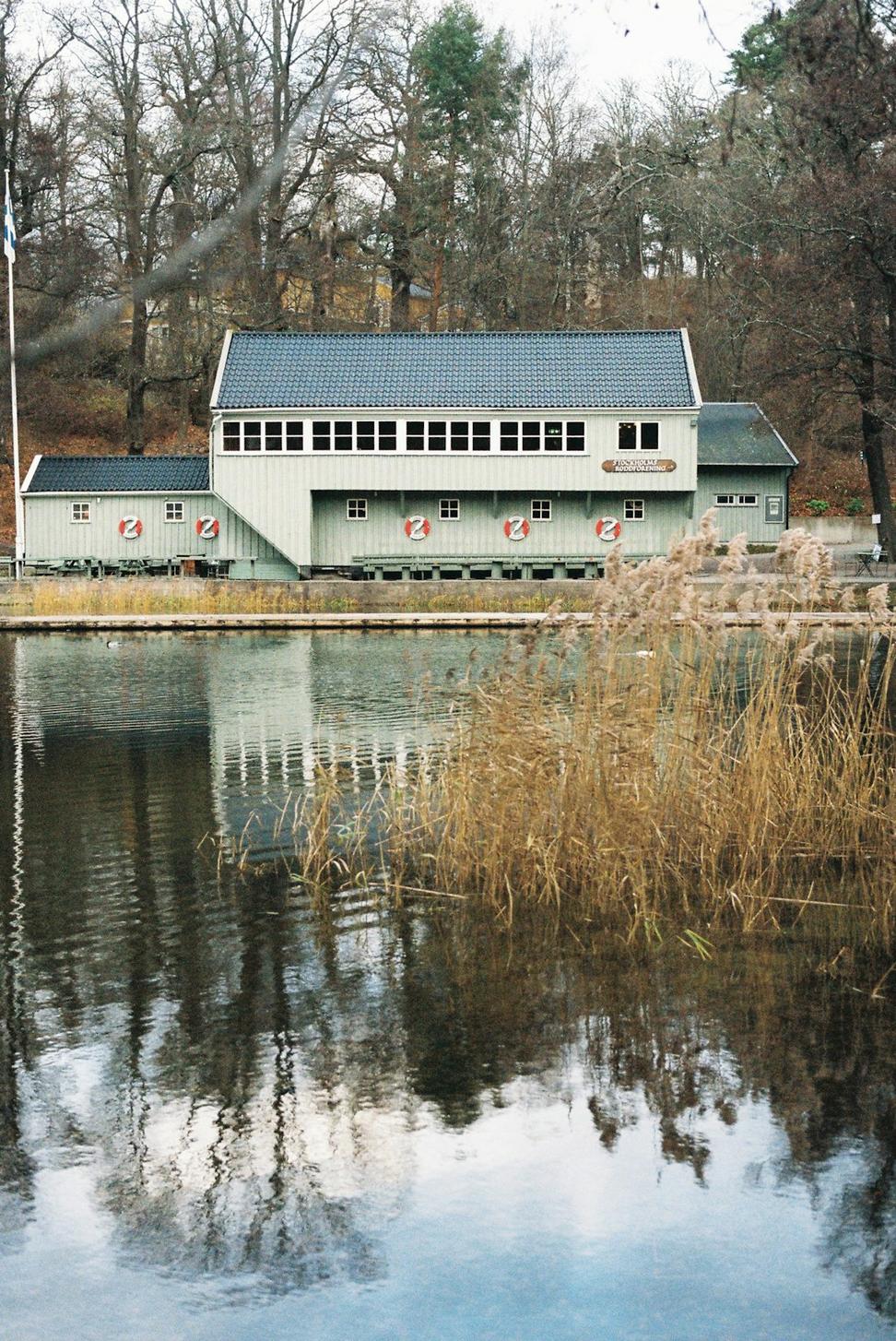 Lakeshore Eco-Retreat